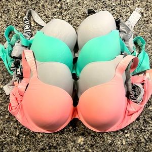 Victoria’s Secret full coverage T shirt bra push-up bra. Lot of 4 bras